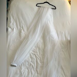 Never Worn Floor-Length Wedding Veil
